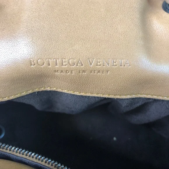Bottega Veneta vintage authentic leather bag - Picture 11 of 16